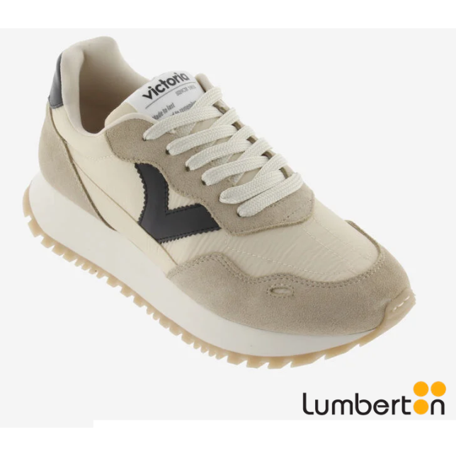 Zapato Beige con detalle en V...