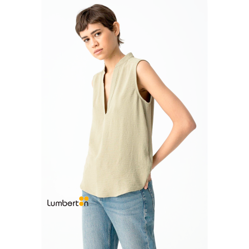 Blusa sin mangas fluida... 2