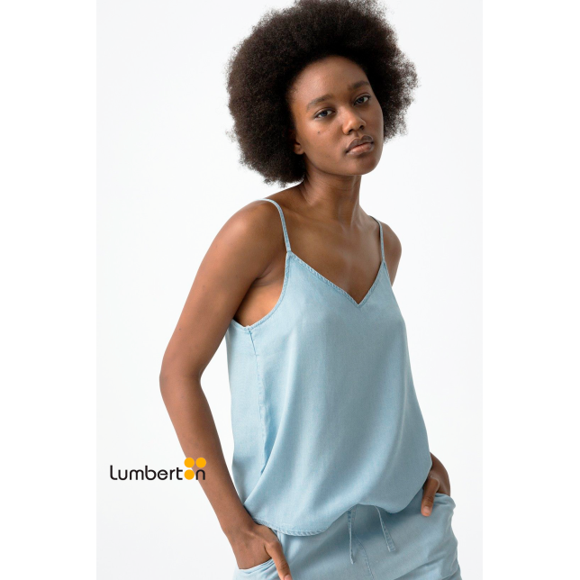 Top azul cielo de tirantes con escote...