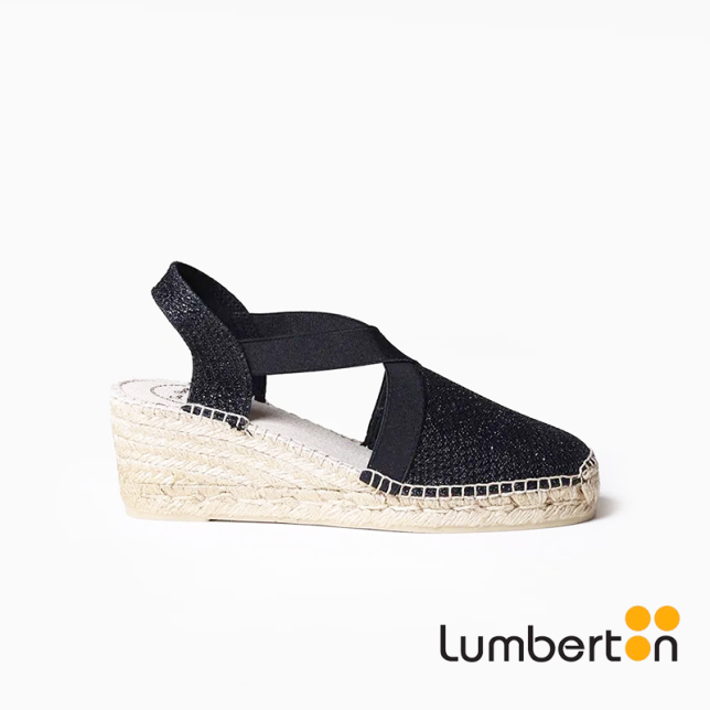 Sandalia de cuña negra + detalle...