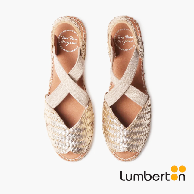 Sandalia de cuña dorada + detalle...