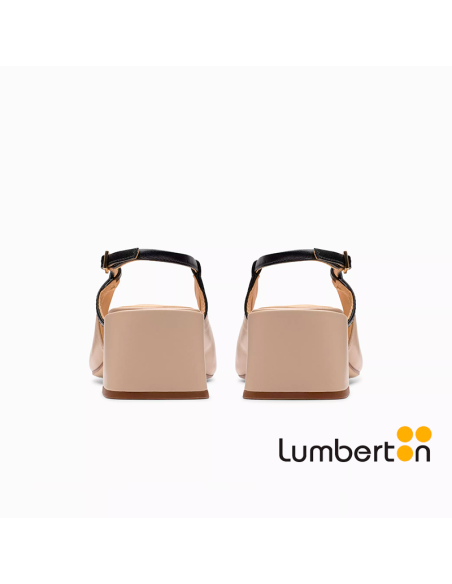 Sandalia beige detalles negros NYTA45