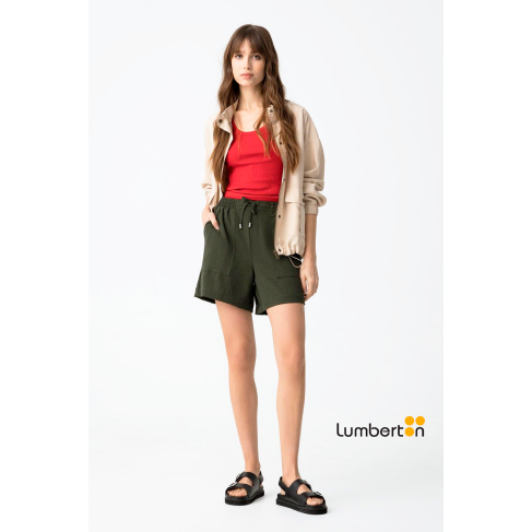 Shorts color verde kaki +...