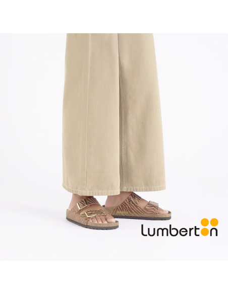 Sandalia marrón con detalle animal print ARIZONAM