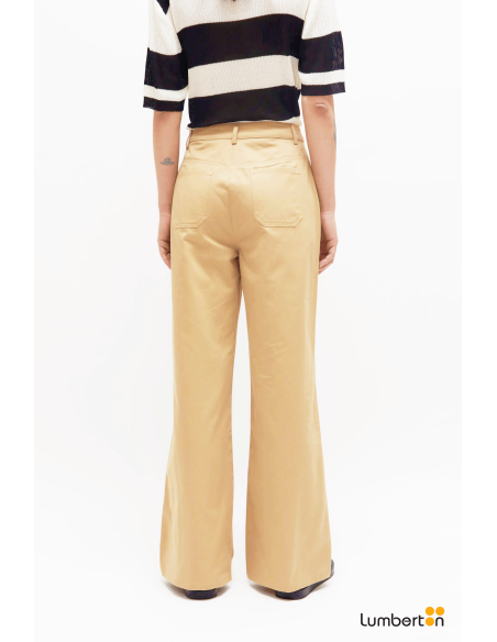 Pantalón recto con bolsillos de parche camel11223