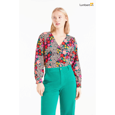 Camiseta con estampado...
