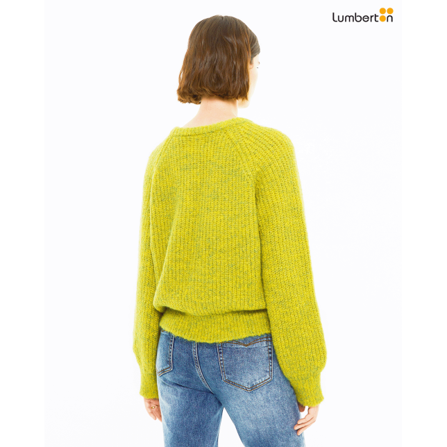 Jersey con detalle brillo en cuello y...