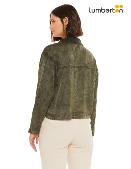 Camisa satinada con bolsillos delanteros