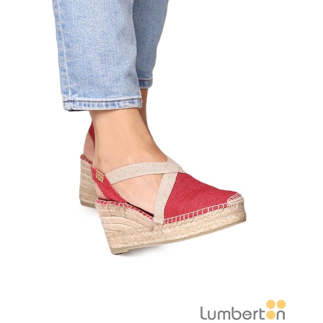 Sandalia tela roja cuña alta esparto...