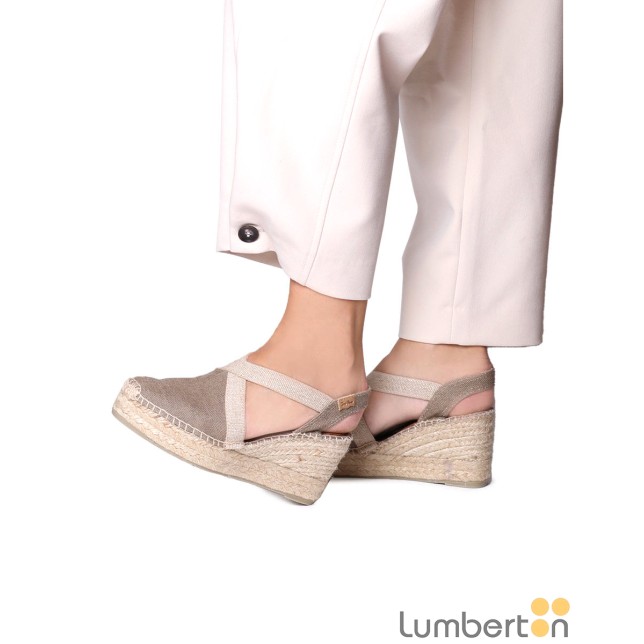 Sandalia tela camel cuña alta esparto...