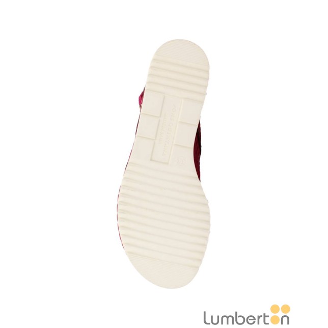 Sandalia fucsia trenzada cruzada... Sandalia fucsia trenzada cruzada...