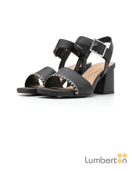Sandalia negra tacón repunte pala hebilla SIARAN
