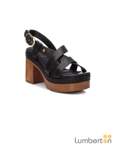 Sandalia negra plataforma tiras hebilla 161542N