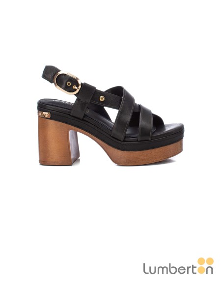Sandalia negra plataforma tiras hebilla 161542N