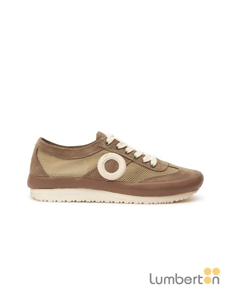 Zapatillas caladas con suela marrón JOANACO
