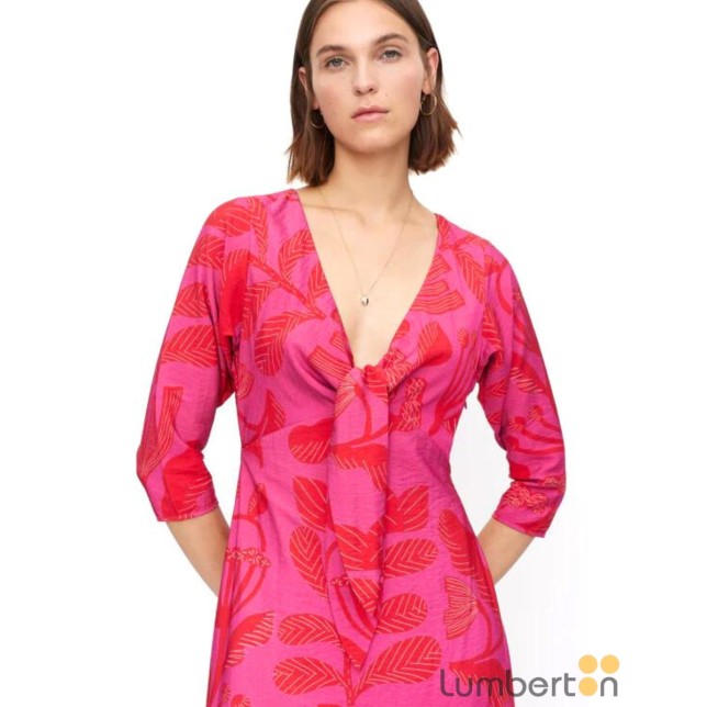 Vestido midi escote pico lazo floral...