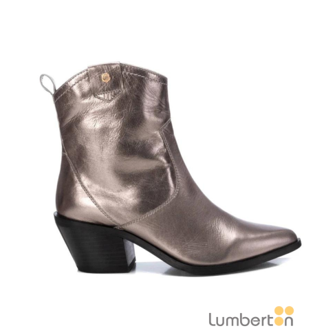 Botín tipo campero de piel...