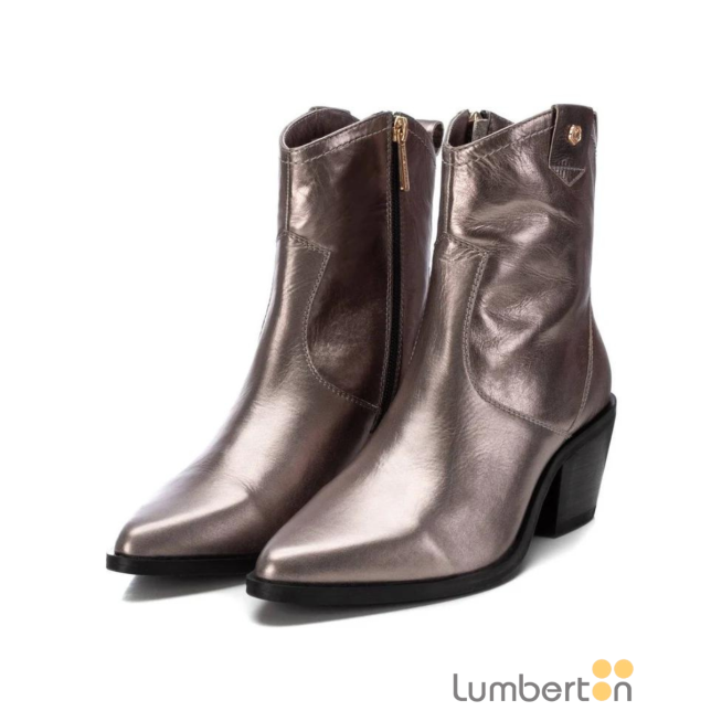 Botín tipo campero de piel plomo...