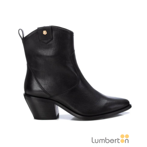 Botin tipo campero de piel...