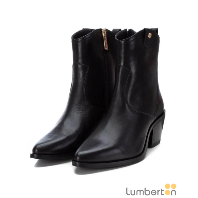 Botin tipo campero de piel Negra...