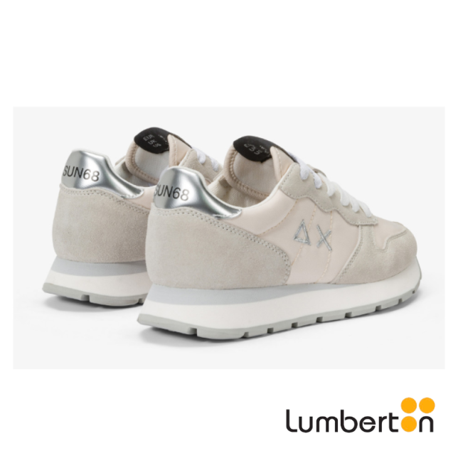 Deportiva Crema Y Gris Detalles Plata... Deportiva Crema Y Gris Detalles Plata...