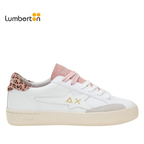 Zapato blanco con detalles...
